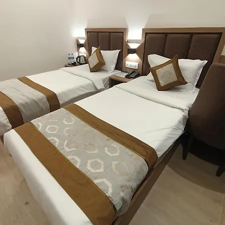 Beverly Palace Santacruz - Near Bkc - Airport T1 3* Mumbai