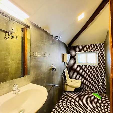 Rose 3bhk Bandra W By The Company - Eco