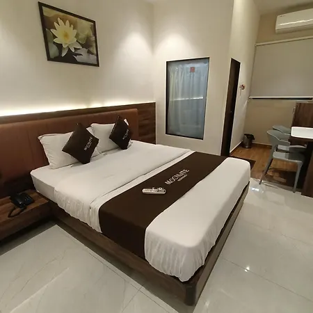 Moon Lite Residency - Marve Road Malad West - Premium Couple Friendly Hotel Mumbai