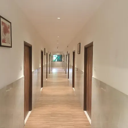 Hotel Moon Lite Residency - Marve Road Malad West - Premium Couple Friendly