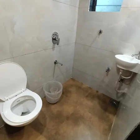 Moon Lite Residency - Marve Road Malad West - Premium Couple Friendly Hotel Mumbai