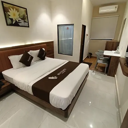 Moon Lite Residency - Marve Road Malad West - Premium Couple Friendly 2* Mumbai