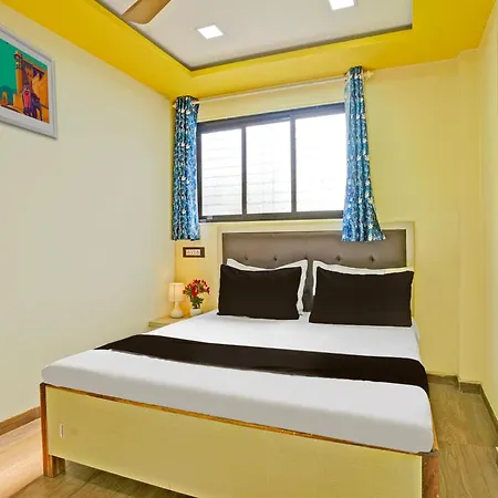 O Tanvi Hotel