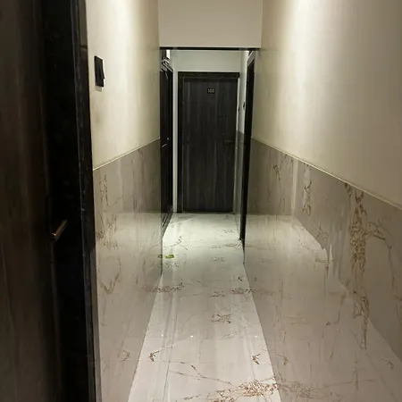 Hotel Hotel O Plaza Inn 3*