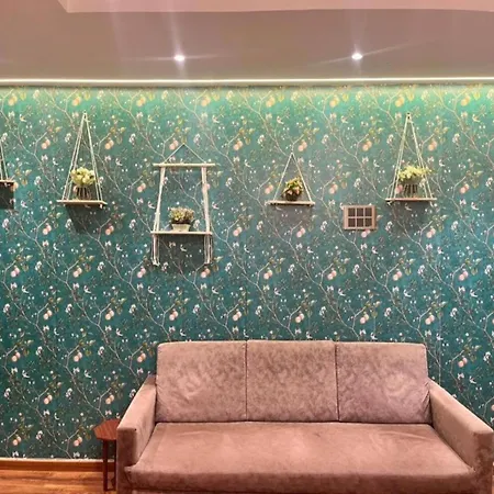 Glitz The Pacific - Nr Solitaire Corporate Park Guest house Mumbai