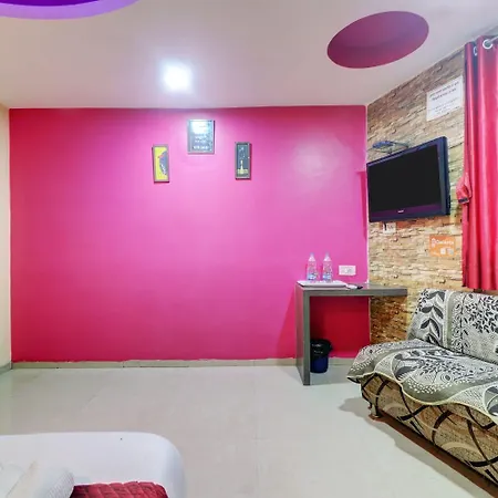 Icon Near T-2 International Airport Guest house 2*