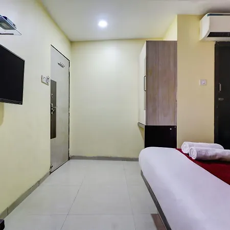 Icon Near T-2 International Airport 2* Mumbai