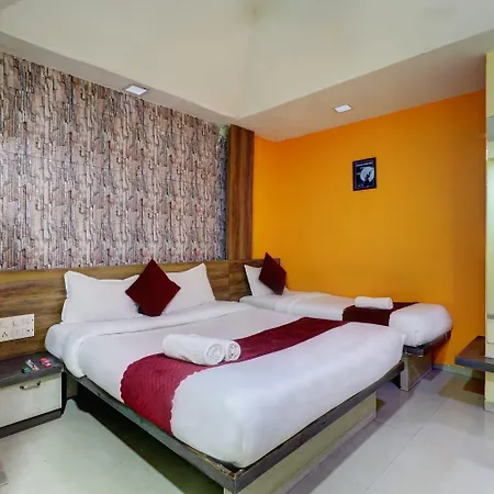 Icon Near T-2 International Airport Guest house