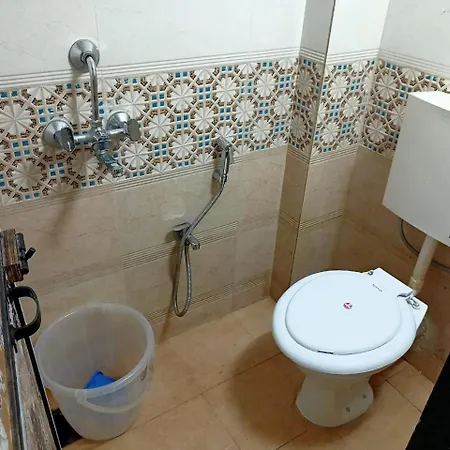 Golden View Dormitory Guest house Mumbai