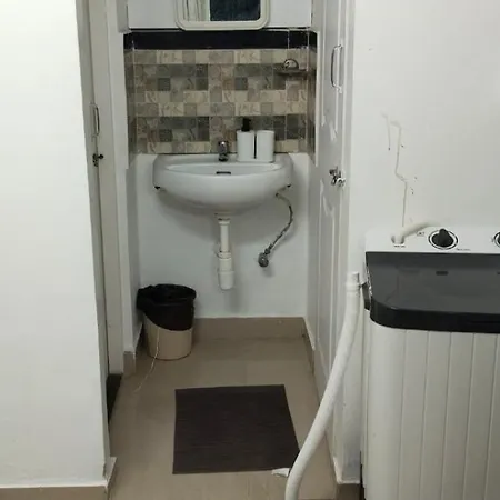 1br In Parel By Flora * Mumbai