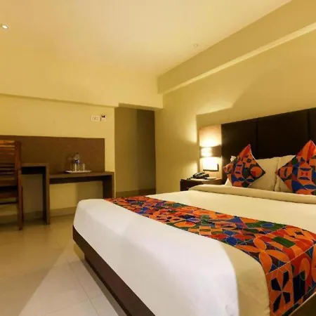 Glitz West - Nr International Airport T2