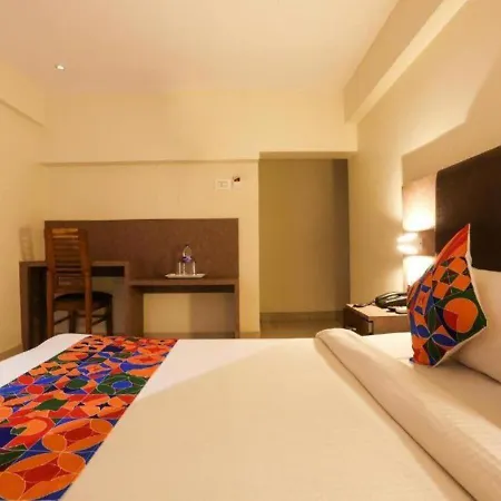 Glitz West - Nr International Airport T2 2* Mumbai