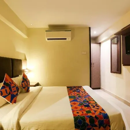 Guest house Glitz West - Nr International Airport T2 2*