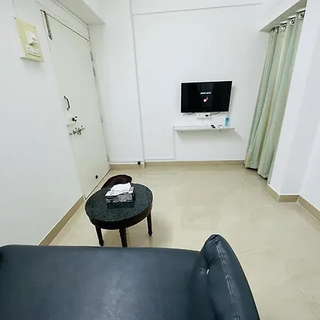 1br In Parel By Flora Mumbai