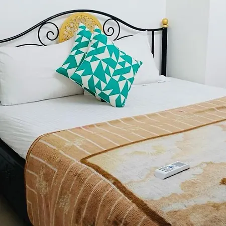 1br In Parel By Flora Apartment