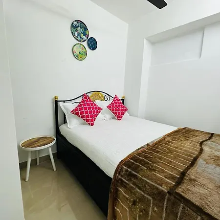 1br In Parel By Flora Apartment Mumbai