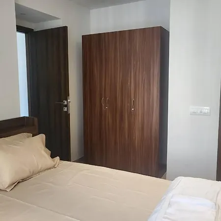 Robin 3-1bhk With Sofa Bed * Mumbai