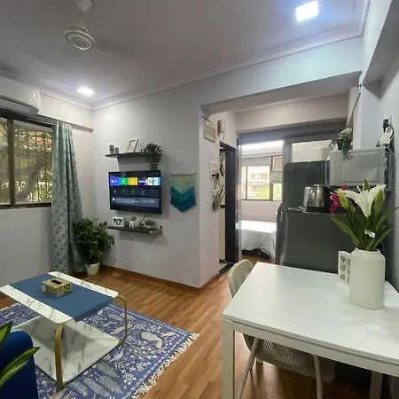 Newton 103 Bright 1bhk In Bandra Near Lilavati Apartment *