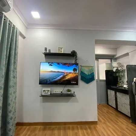 Newton 103 Bright 1bhk In Bandra Near Lilavati Apartment