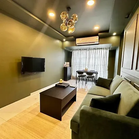 Luxury 2bhk In Khar West *