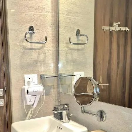 Luxury1bhk-mumbai Airport Mumbai