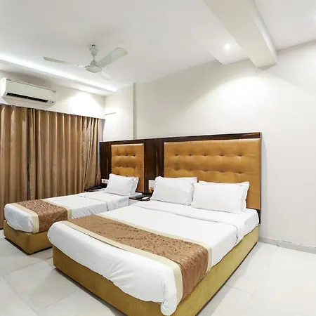 Embassy Park - Bkc 2*