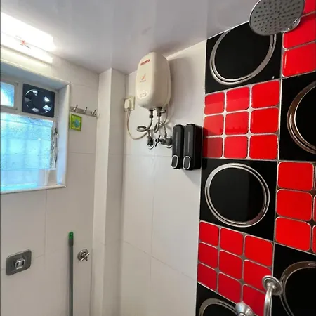Premium 2 Bhk Carter Rd Bandra W Apartment *