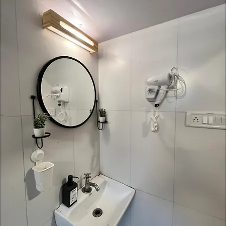 Premium 2 Bhk Carter Rd Bandra W