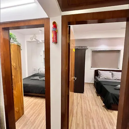 Premium 2 Bhk Carter Rd Bandra W Apartment *