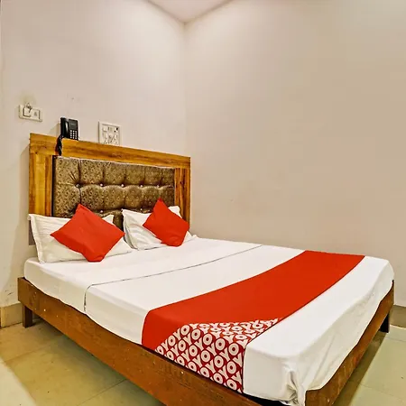 Oyo Flagship Satyam Palace