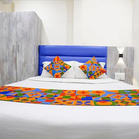 Hotel Fabhotel Good Luck Residency