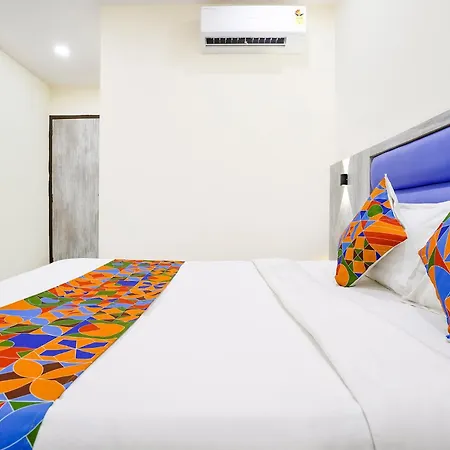 Hotel Fabhotel Good Luck Residency 3*