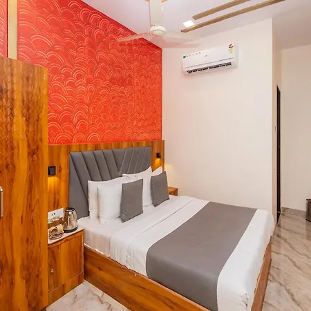 Priceless Exhibition Centre Goregaon West 2* Mumbai