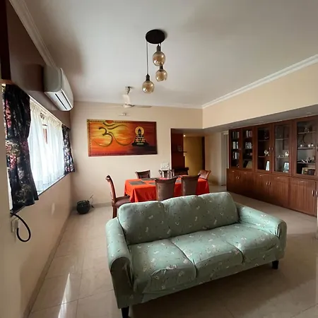 Apartment Comforatble, Cozy Serviced *