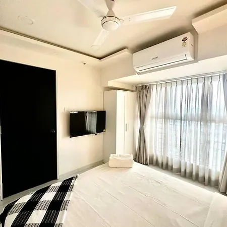 Apartment Luxury 2bhk In Khar West *