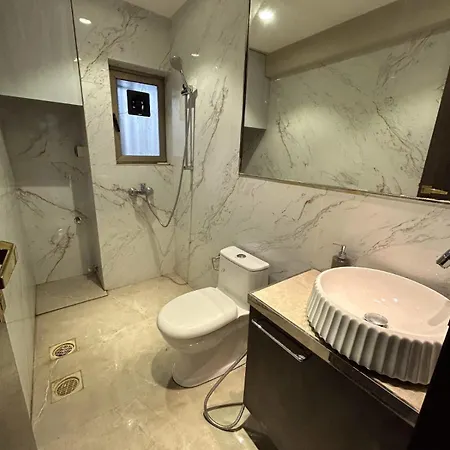 Downtown Lux 2bhk, Mahalaxmi 1501 Apartment