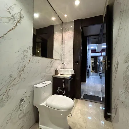 Apartment Downtown Lux 2bhk, Mahalaxmi 1501