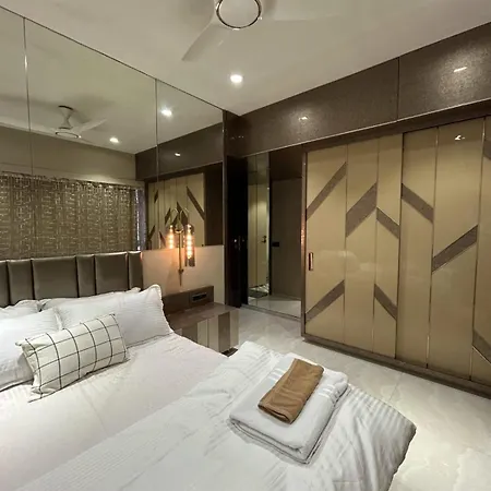 Downtown Lux 2bhk, Mahalaxmi 1501 Apartment *