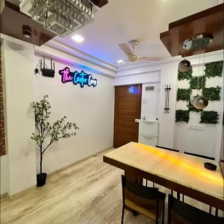 Cozy & Comfortable 2 Bhk ,carter Rd Bandra