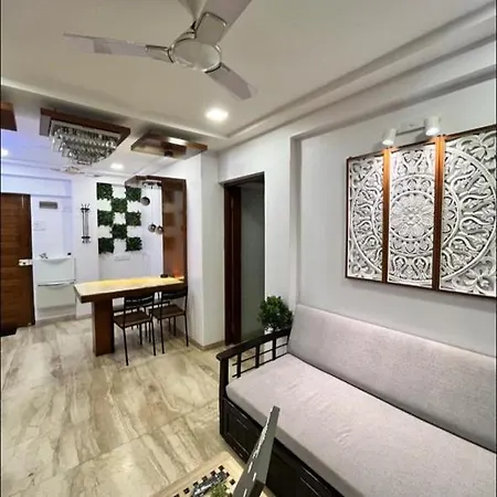 Apartment Cozy & Comfortable 2 Bhk ,carter Rd Bandra