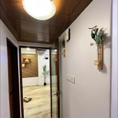 Apartment Cozy & Comfortable 2 Bhk ,carter Rd Bandra *