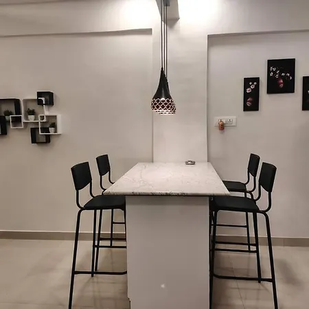 Modern Spacious 1bedroom Apt In Bandra Carter Rd Apartment *