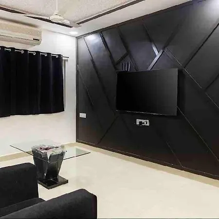 Apartment Modern Spacious 1bedroom Apt In Bandra Carter Rd