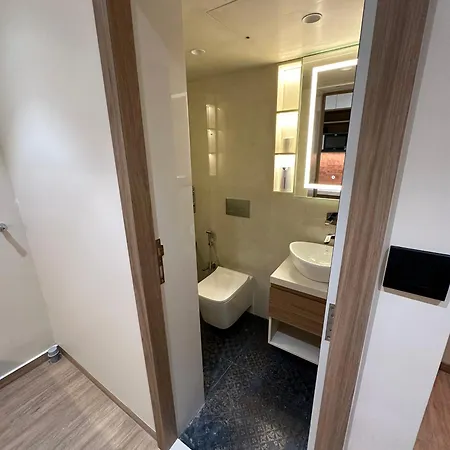 Apartment Rudraya Homes - Cozy Premium Serviced Khar - Next To Bandra