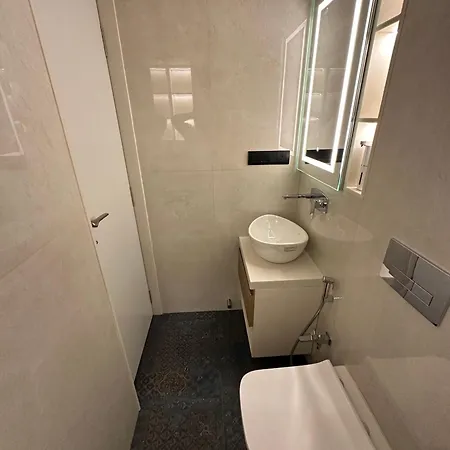 Apartment Rudraya Homes - Cozy Premium Serviced Khar - Next To Bandra