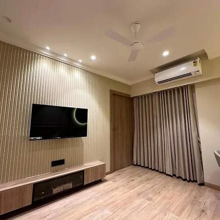 Apartment Rudraya Homes - Cozy Premium Serviced Khar - Next To Bandra