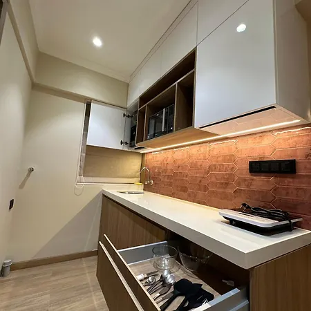 Rudraya Homes - Cozy Premium Serviced Khar - Next To Bandra