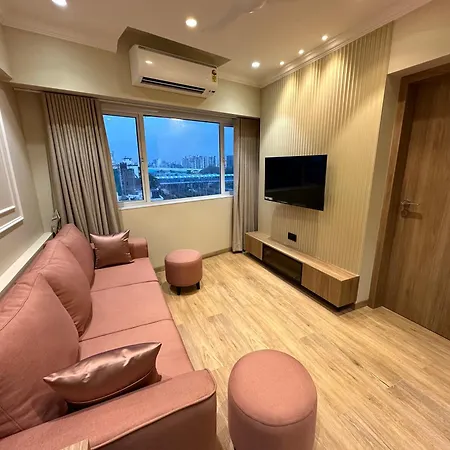 Rudraya Homes - Cozy Premium Serviced Khar - Next To Bandra
