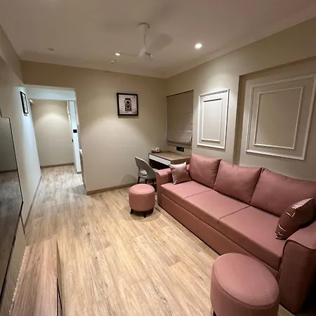 Rudraya Homes - Cozy Premium Serviced Khar - Next To Bandra Mumbai