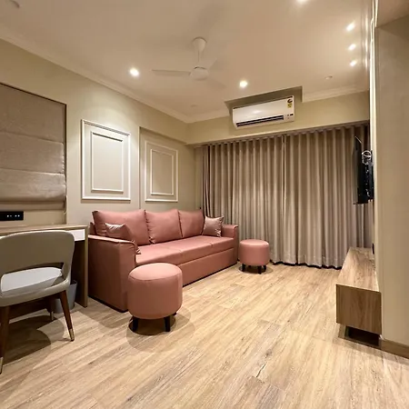 Rudraya Homes - Cozy Premium Serviced Khar - Next To Bandra Mumbai